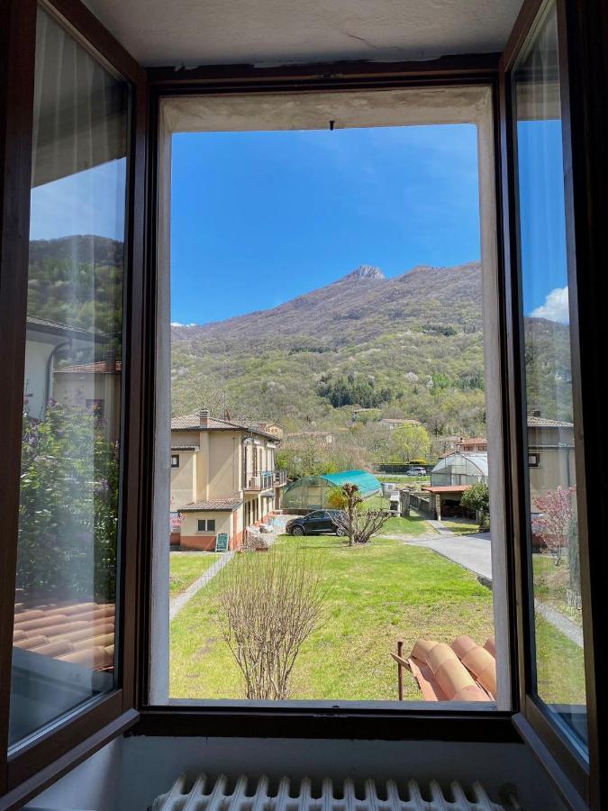 Green & Blue House Valbrona Bagian luar foto