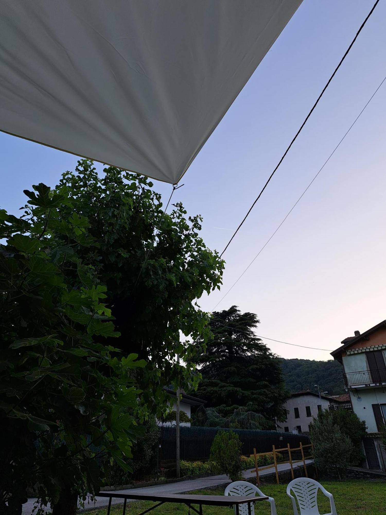 Green & Blue House Valbrona Bagian luar foto